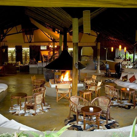 Отель Mbweha Camp Elmenteita Экстерьер фото