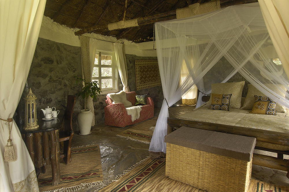 Отель Mbweha Camp Elmenteita Экстерьер фото